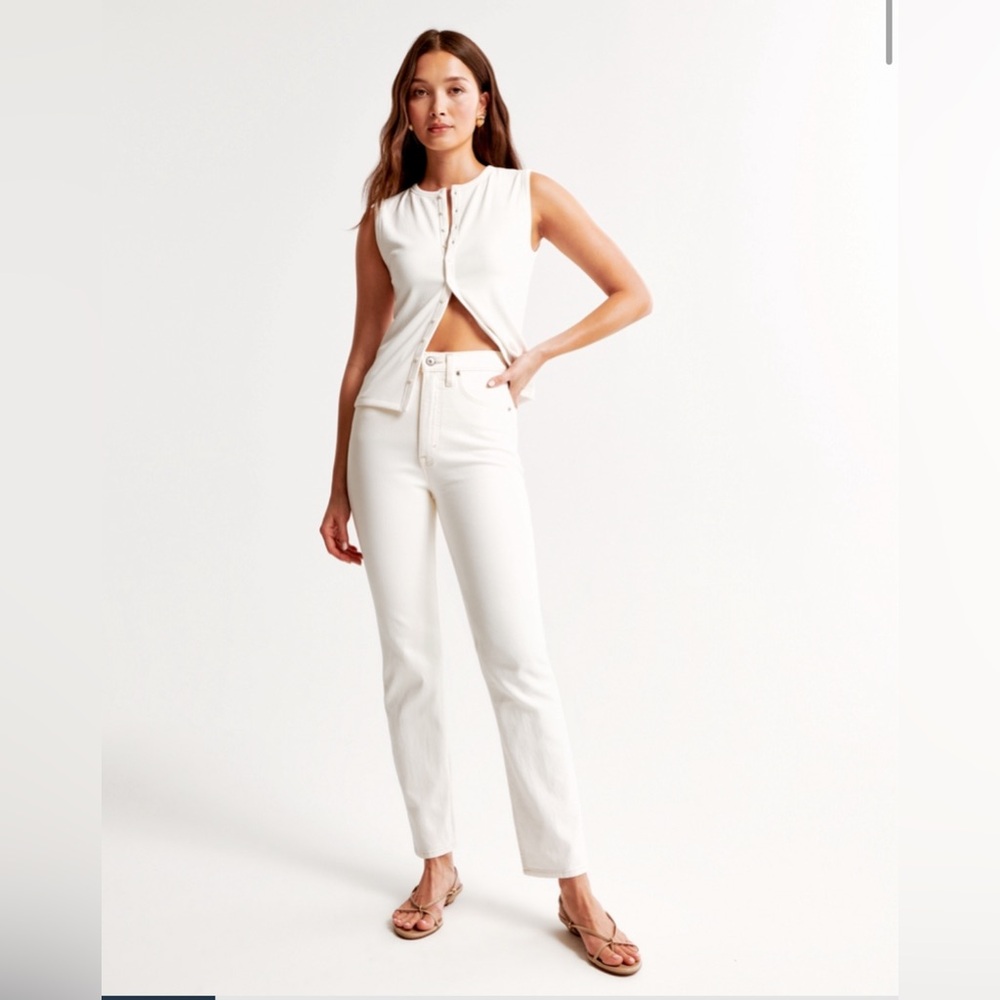Abercrombie Ultra High Rise Ankle Straight Jean Ecru
